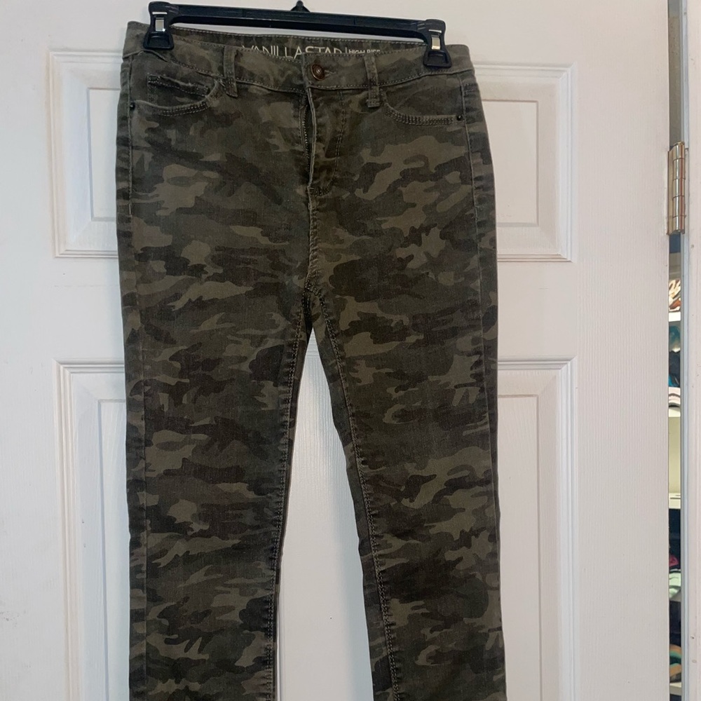 Very cute Camo Skinny Jeans